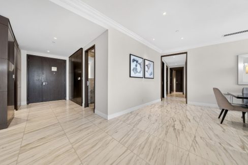 Luxurious 4BR +Maid |Burj Khalifa & Fountain Views-10