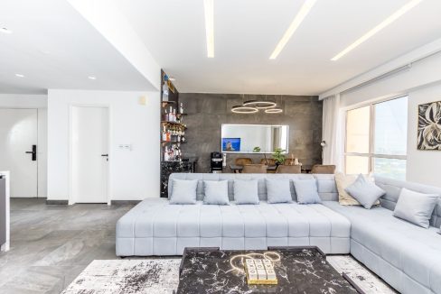 Stunning 2BR | Designer Furnished | Full Sea View-17