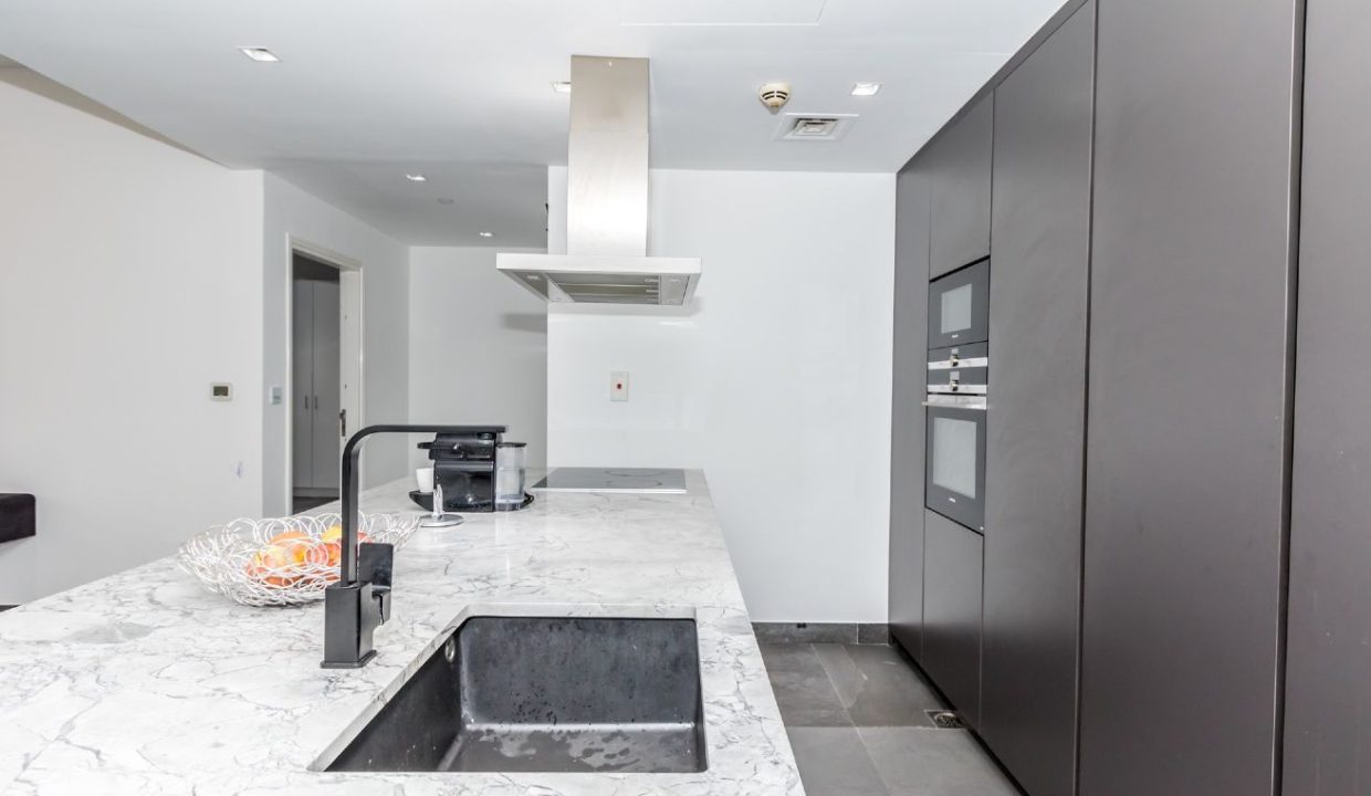 Stunning 2BR | Designer Furnished | Full Sea View-9