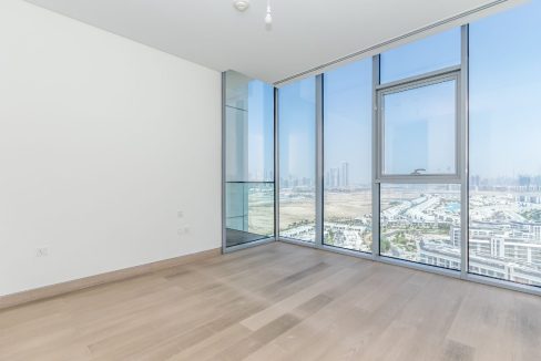 Elegant 4BR Penthouse with Panoramic Lagoon View-19