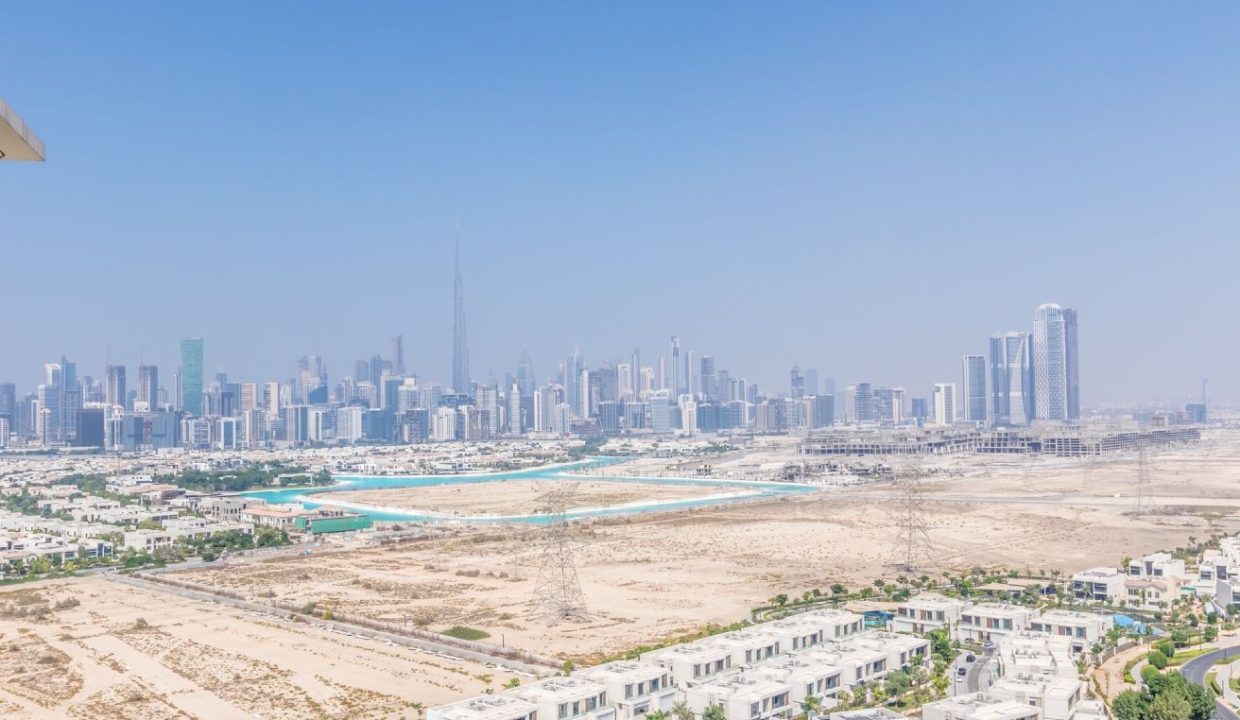 Elegant 4BR Penthouse with Panoramic Lagoon View-30