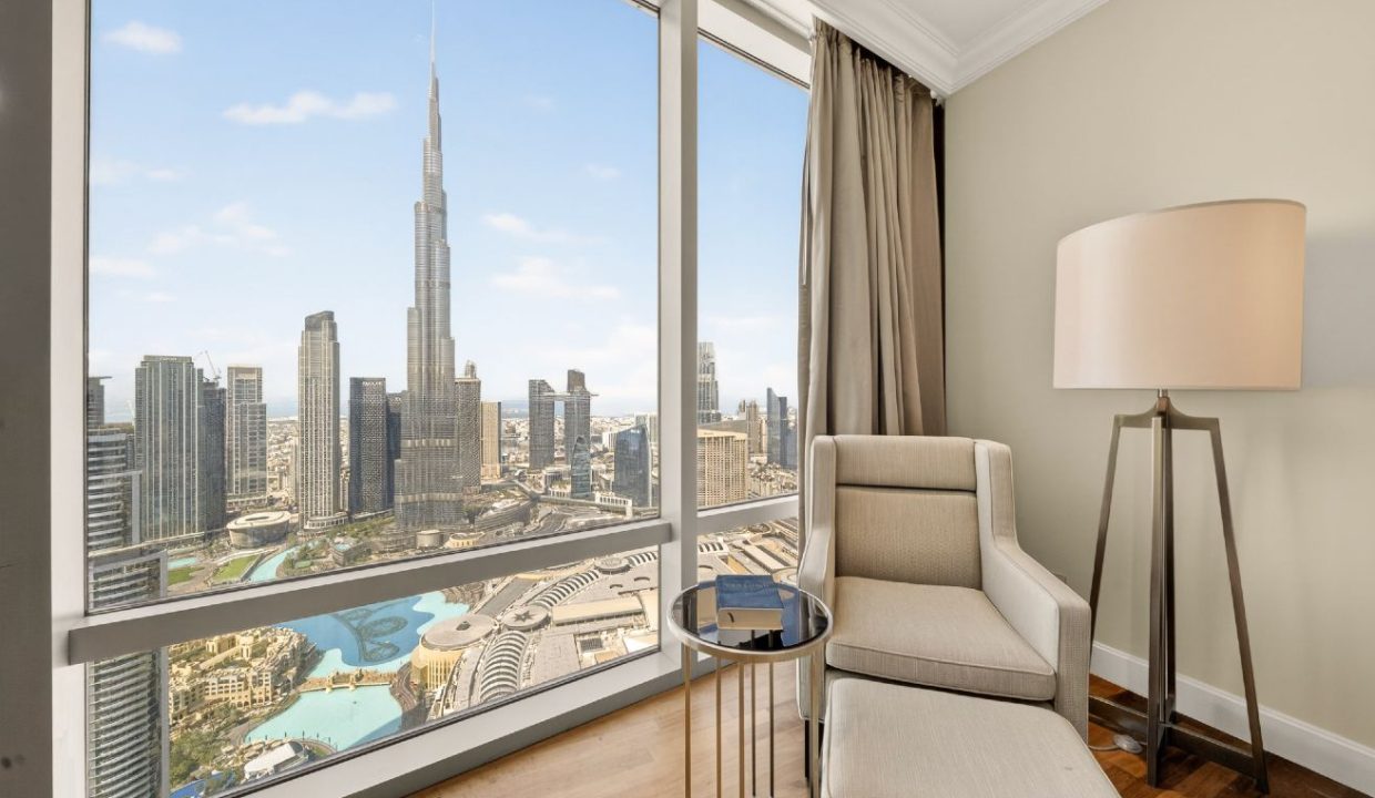 Luxurious 4BR +Maid |Burj Khalifa & Fountain Views-11