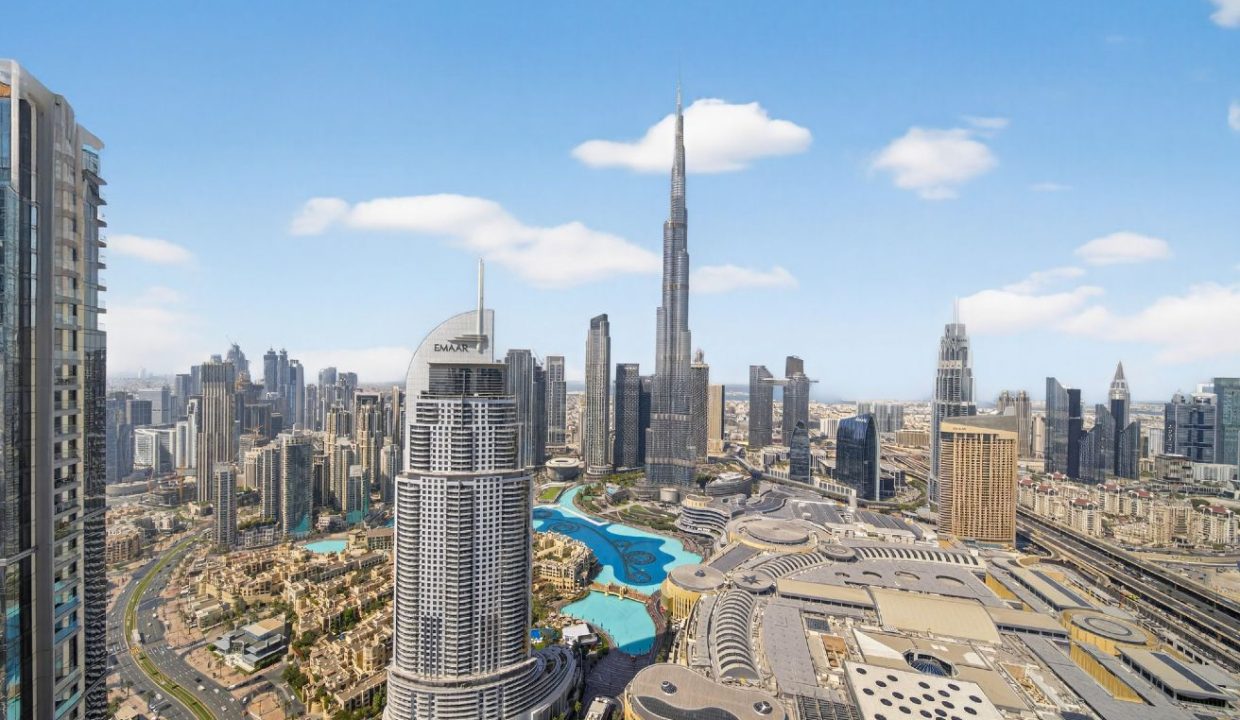 Luxurious 4BR +Maid |Burj Khalifa & Fountain Views-21