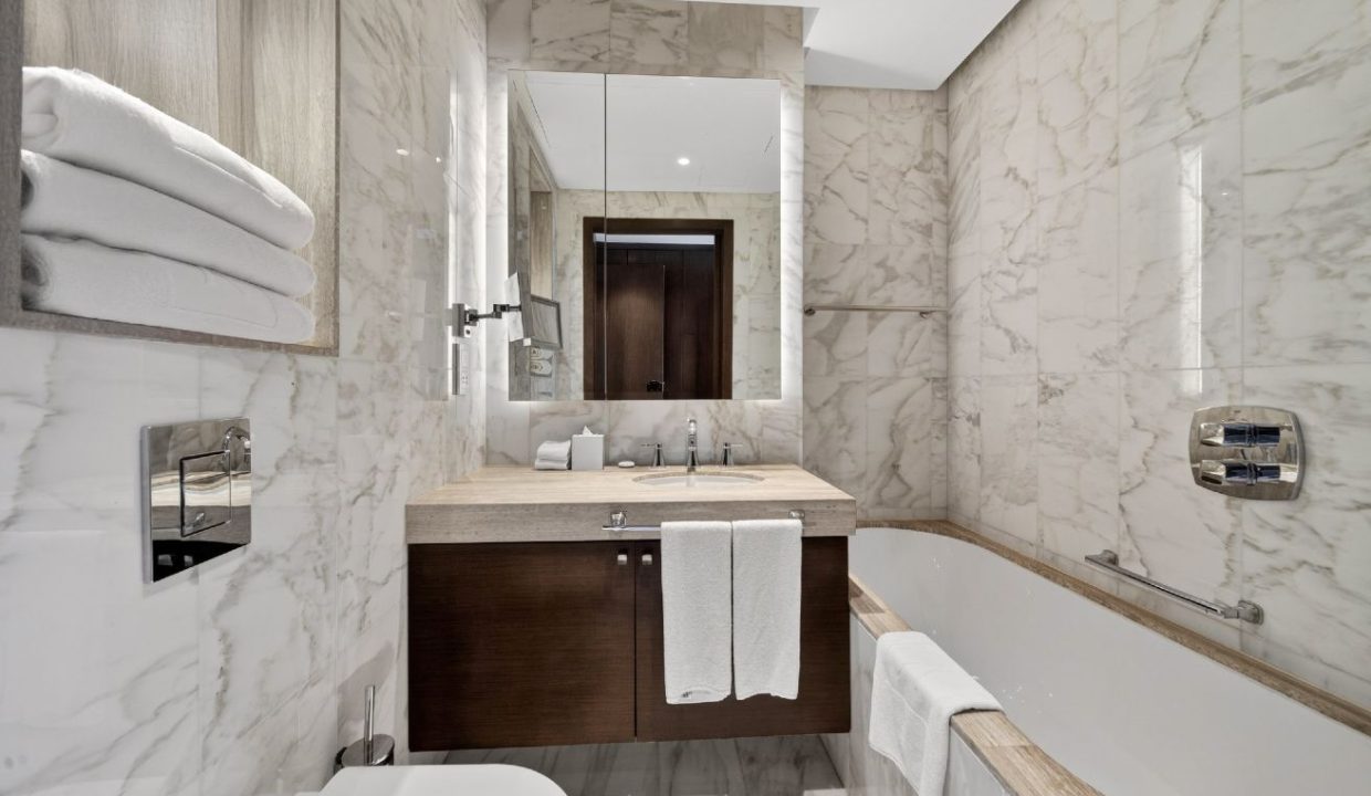 Luxurious 4BR +Maid |Burj Khalifa & Fountain Views-24