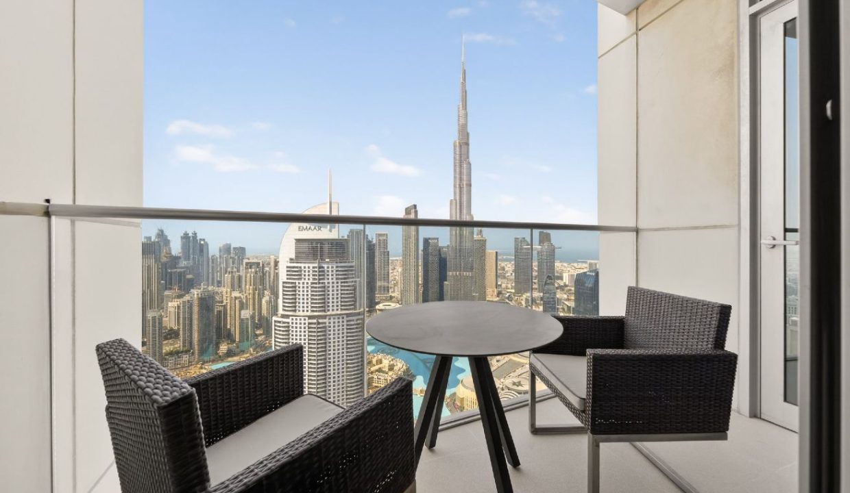 Luxurious 4BR +Maid |Burj Khalifa & Fountain Views-8