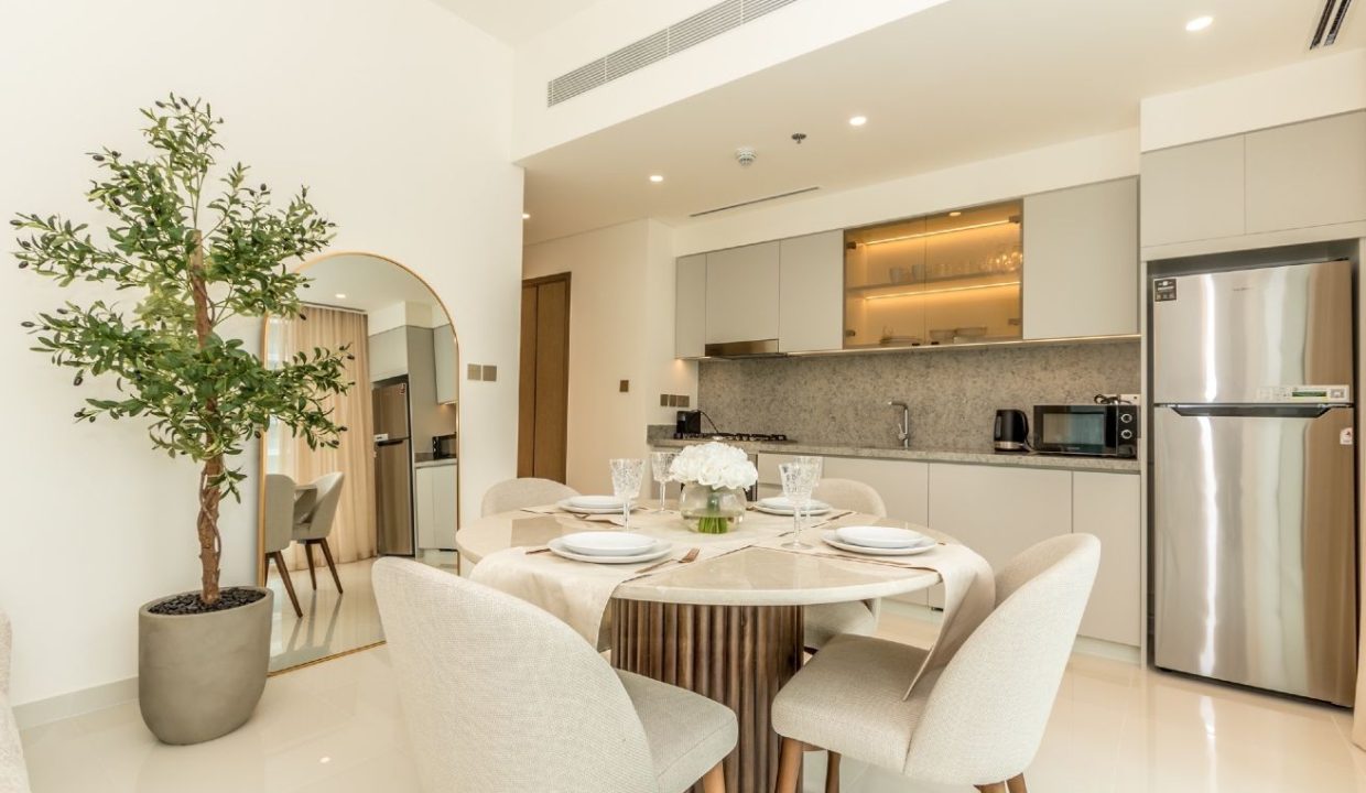 Luxury 1BR Furnished | Sea View | Grand View-2