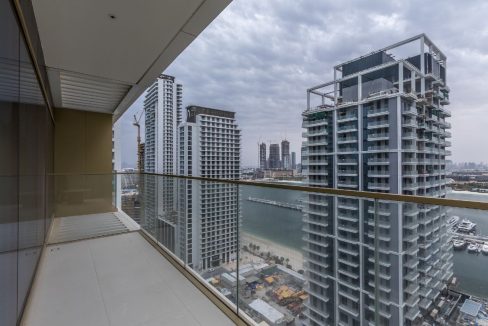 Luxury 1BR Furnished | Sea View | Grand View-16