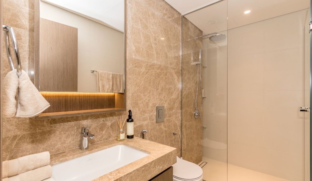 Luxury 1BR Furnished | Sea View | Grand View-19