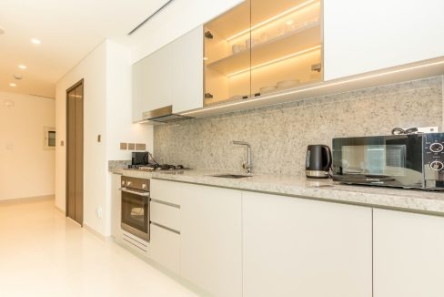 Luxury 1BR Furnished | Sea View | Grand View-7