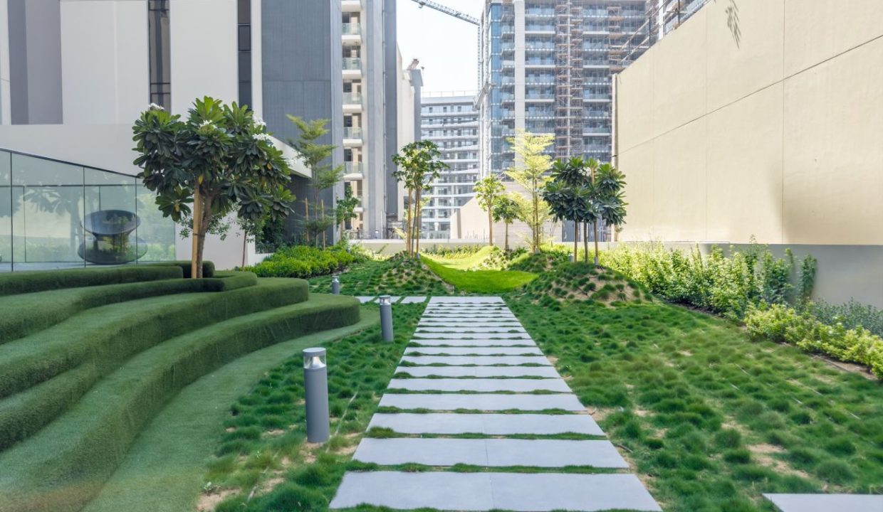 Stylish 1-Bedroom Apartment | Ellington House-25