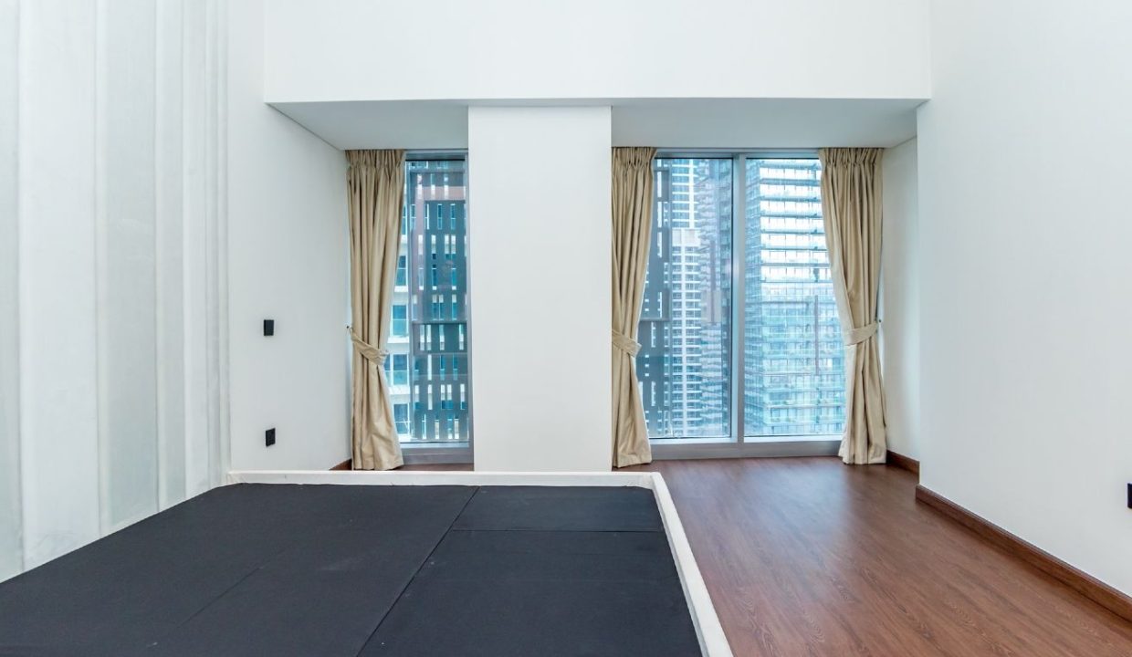 Stunning  2BR with Breathtaking Views-15