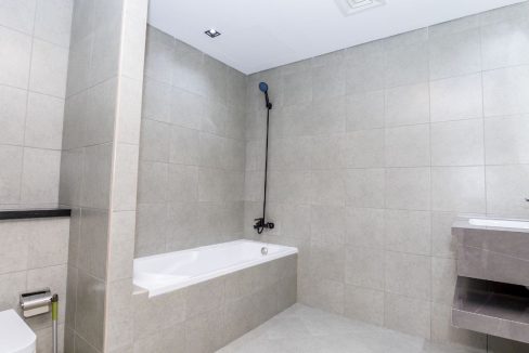 Stunning  2BR with Breathtaking Views-29