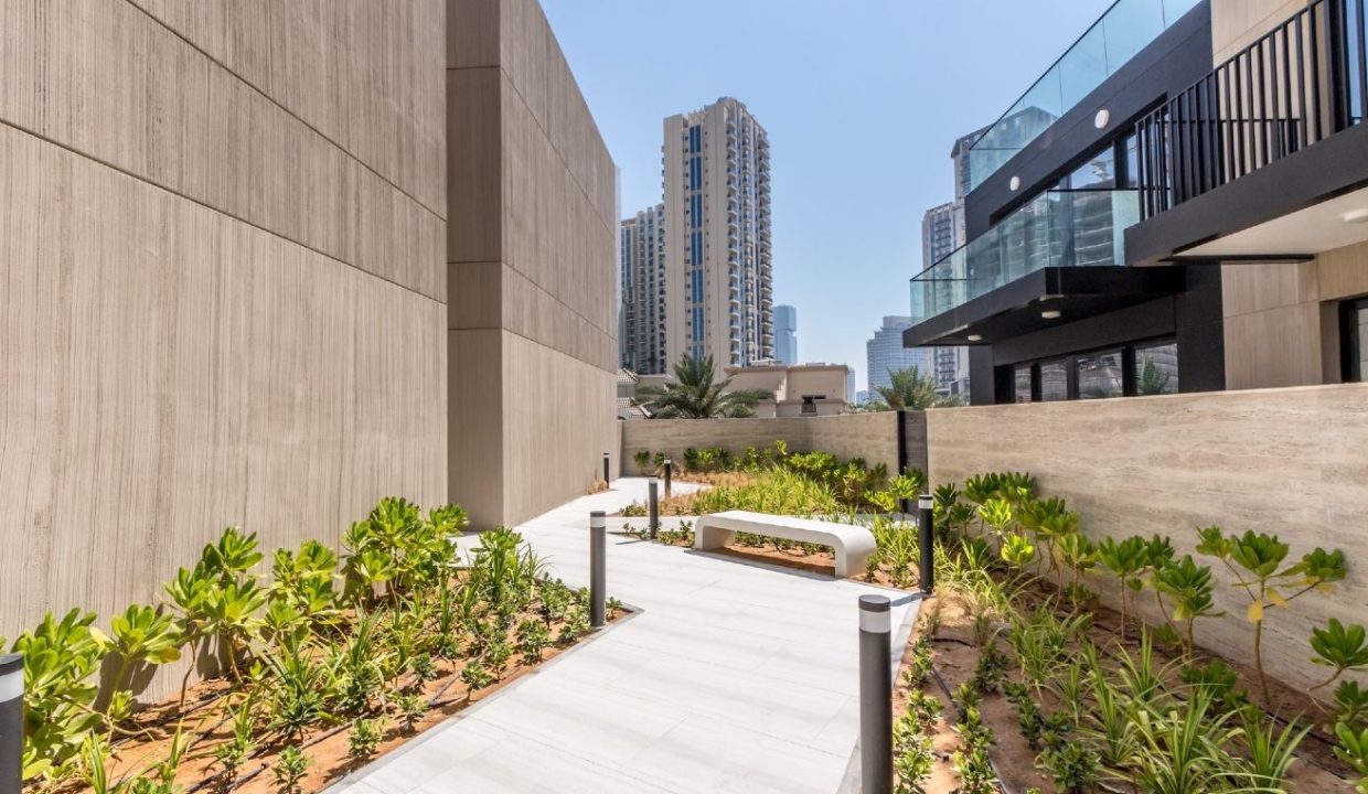 Cozy Studio With Huge Balcony | Park View-9