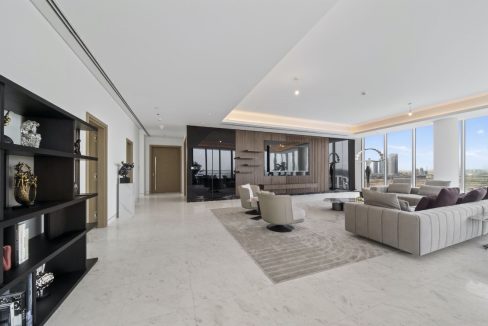 Elegant 4BR Penthouse with Panoramic Lagoon View-13