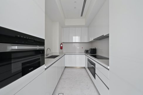 Elegant 4BR Penthouse with Panoramic Lagoon View-19