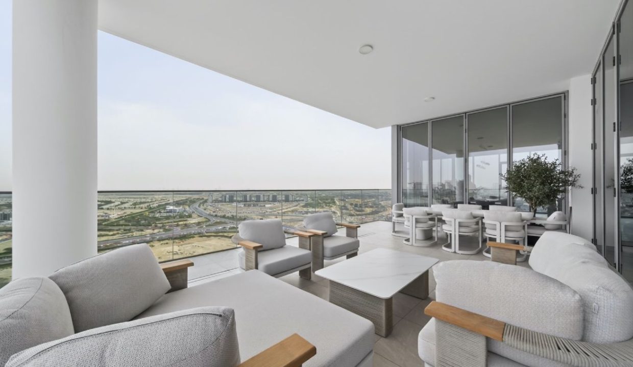 Elegant 4BR Penthouse with Panoramic Lagoon View-22