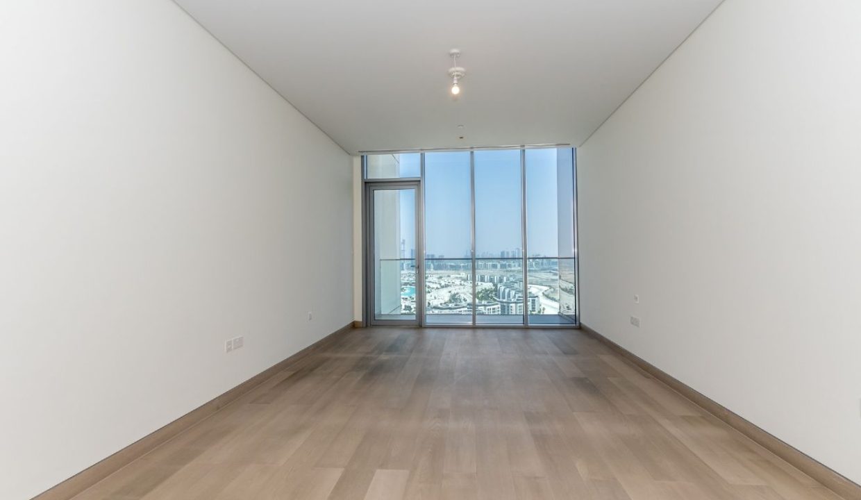 Luxury 4BR Penthouse with Stunning Lagoon Views-22