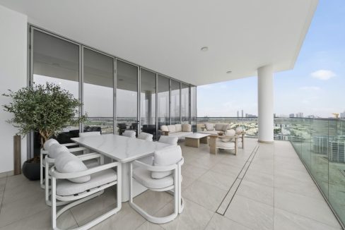 Elegant 4BR Penthouse with Panoramic Lagoon View-23