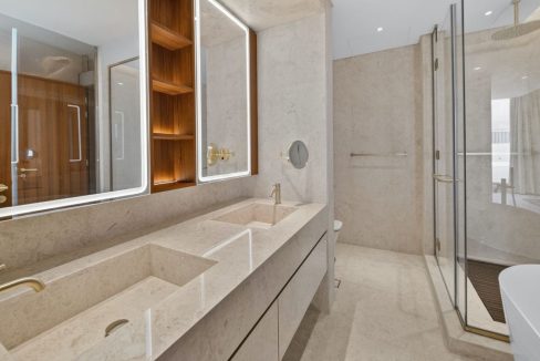 4BR + M| Designer Furnished | Palm Jumeirah-24