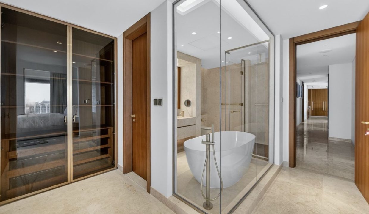 4BR + M| Designer Furnished | Palm Jumeirah-27