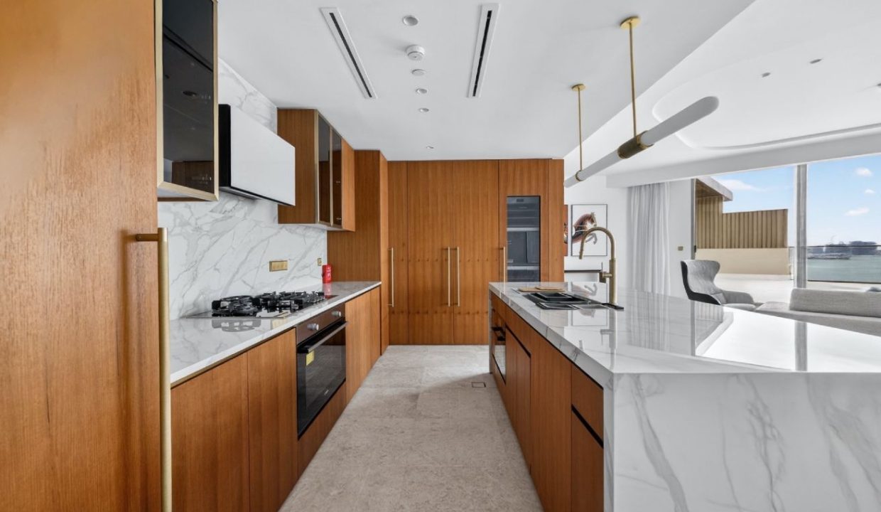 4BR + M| Designer Furnished | Palm Jumeirah-8