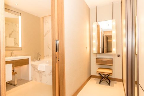 Luxury 3BR + Maid | Fully Furnished | Burj crown-19