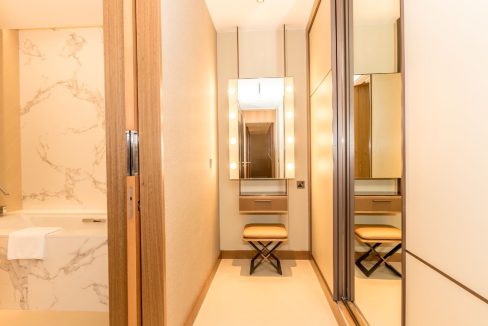 Luxury 3BR + Maid | Fully Furnished | Burj crown-20