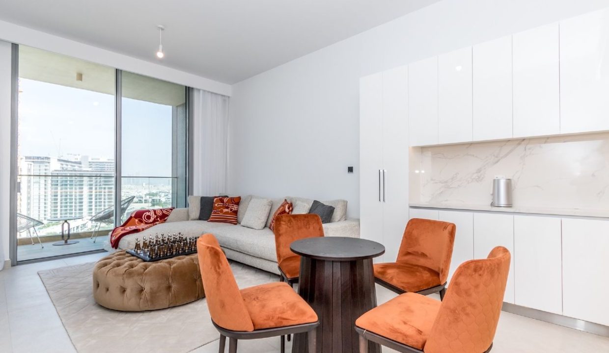 Fully Furnished 1BR in Ellington House-5