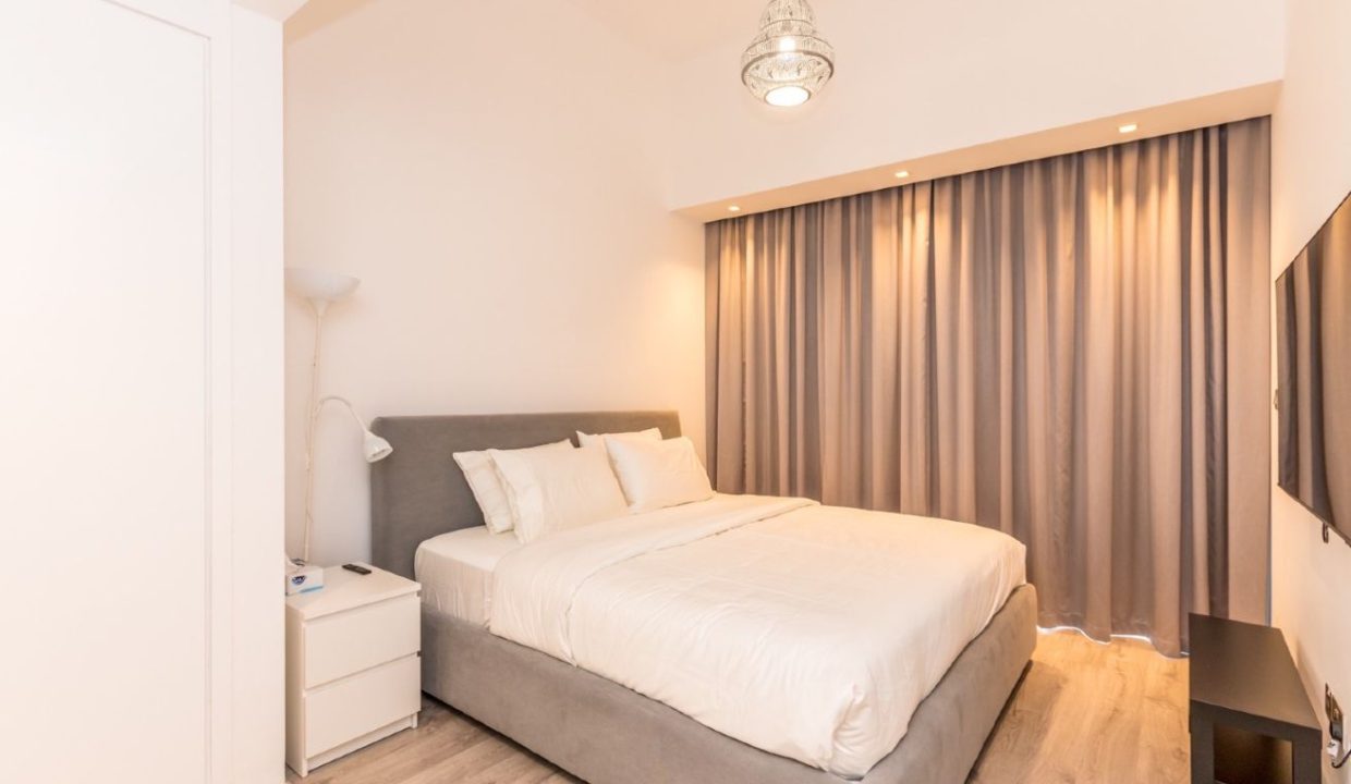 Vacant I Fully Furnished I Upgraded 2 Bed-2