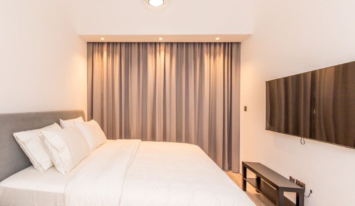 Vacant I Fully Furnished I Upgraded 2 Bed-3