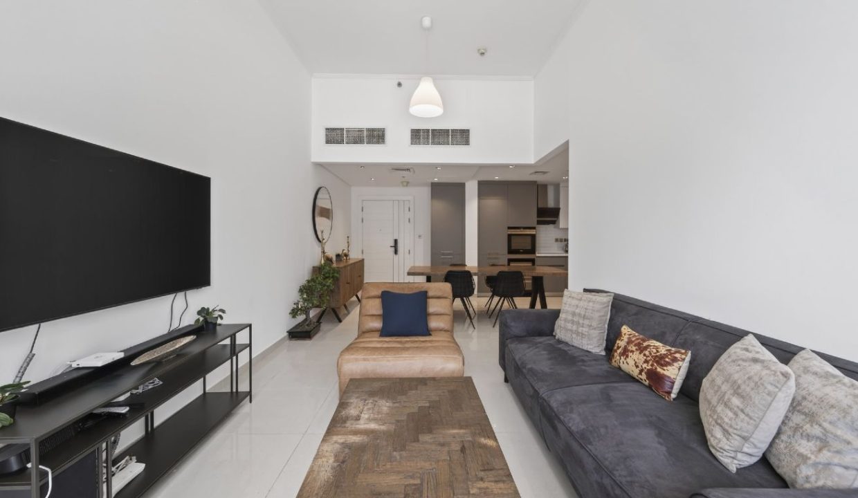 Vacant I Fully Furnished I Upgraded 2 Bed-7