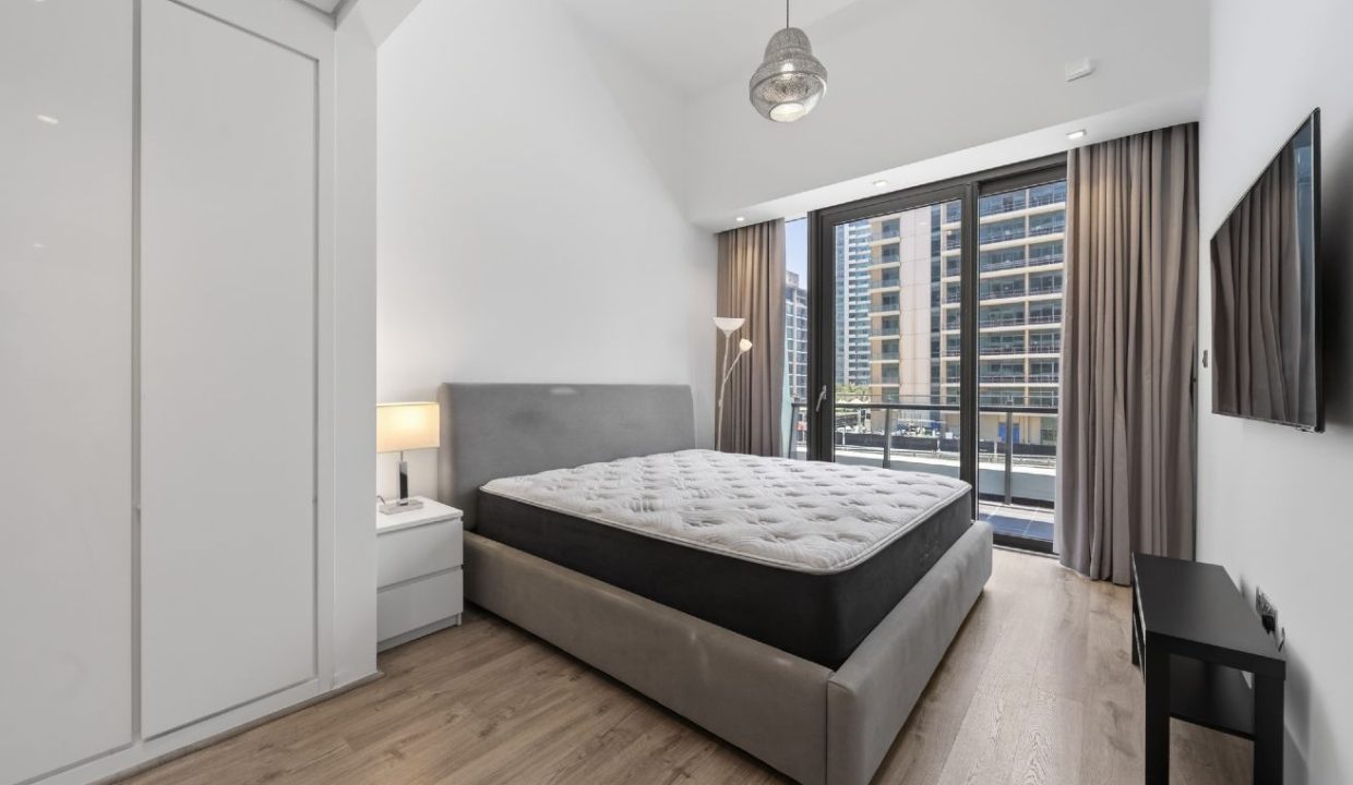 Vacant I Fully Furnished I Upgraded 2 Bed-10