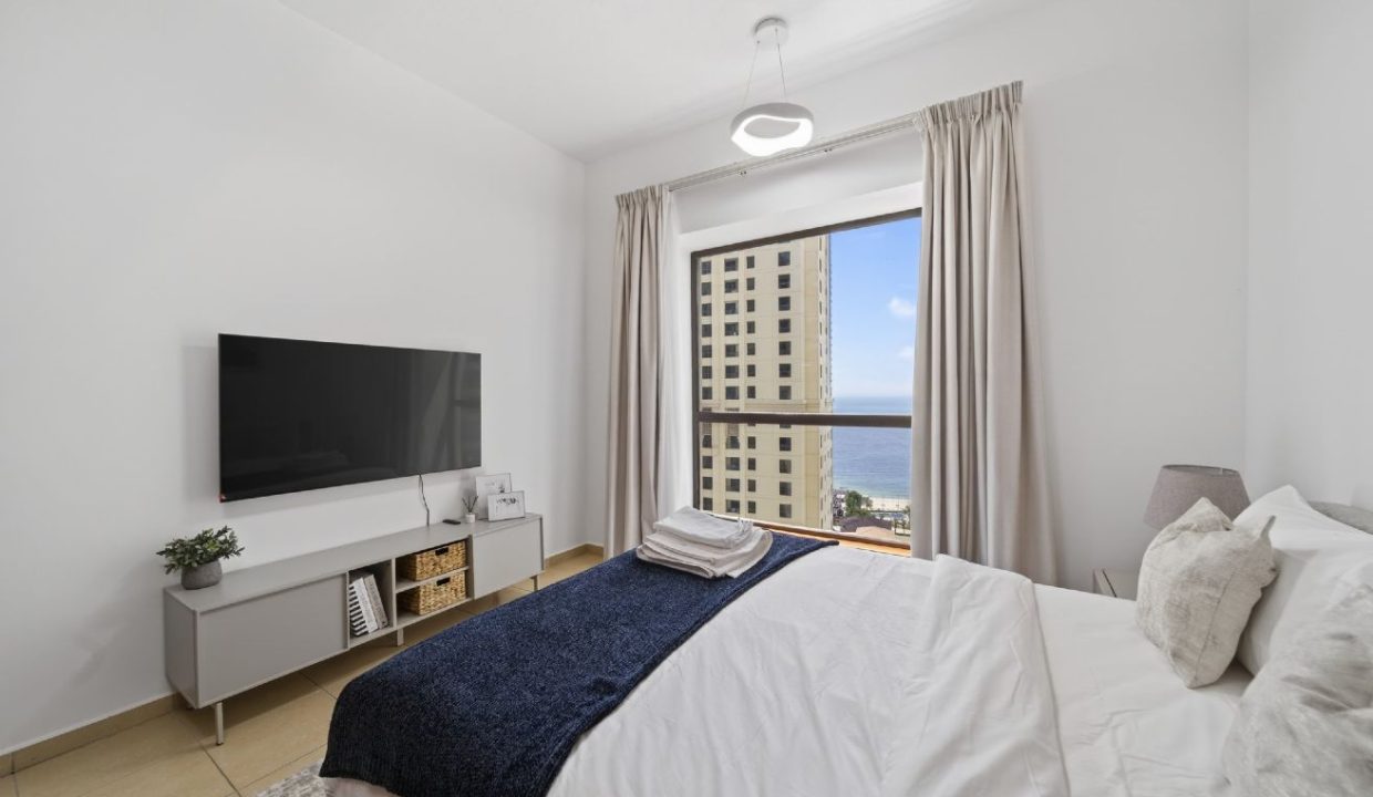 Spacious Furnished 3-Bedroom Apartment in Sadaf 1-8