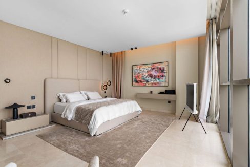 Luxury 4BR Furnished Villa in Golf Place-14