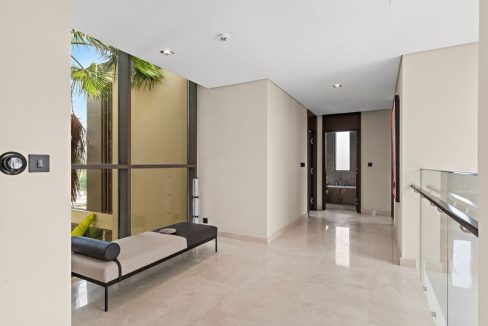 Luxury 4BR Furnished Villa in Golf Place-19