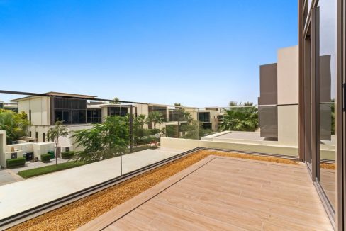 Luxury 4BR Furnished Villa in Golf Place-23