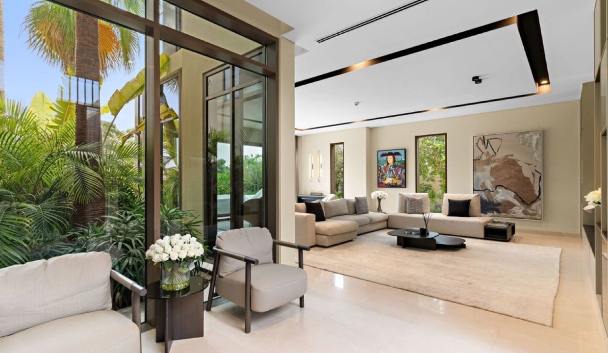 Luxury 4BR Furnished Villa in Golf Place-29
