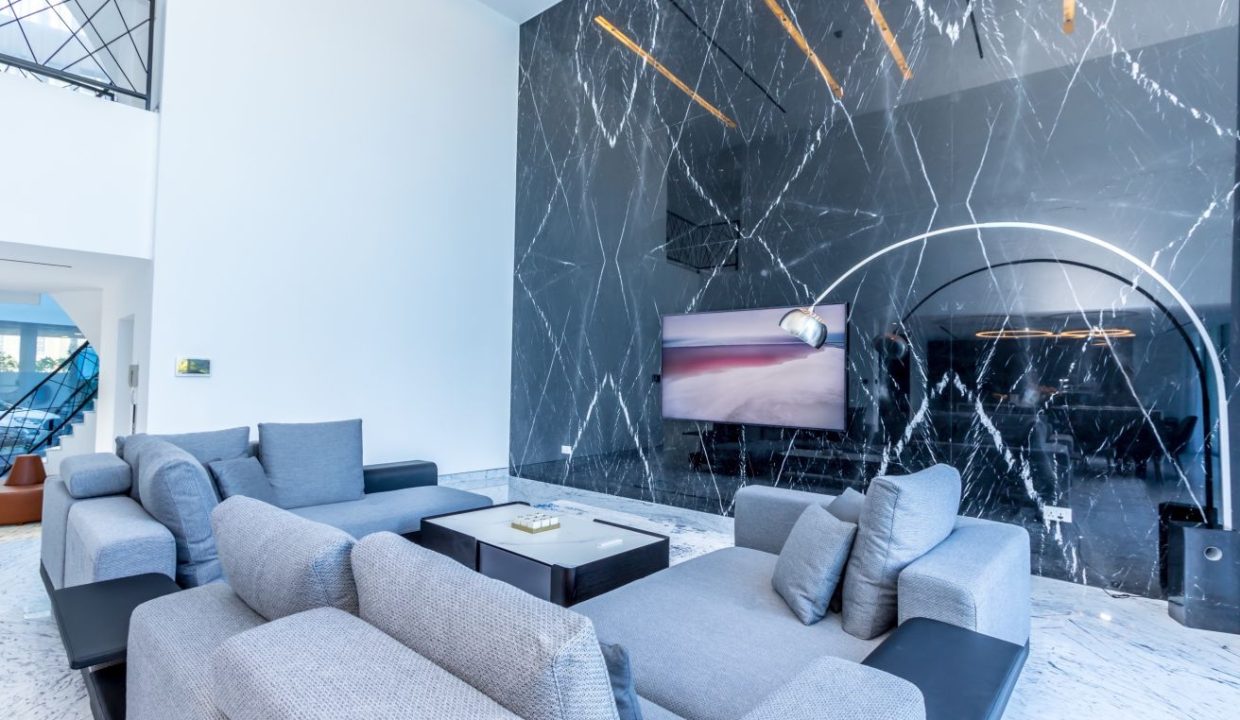 Stunning Triplex Villa | Prime Dubai Marina-11