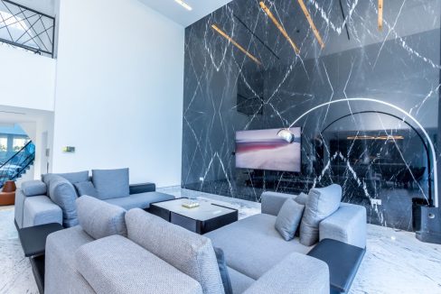 Stunning Triplex Villa | Prime Dubai Marina-11