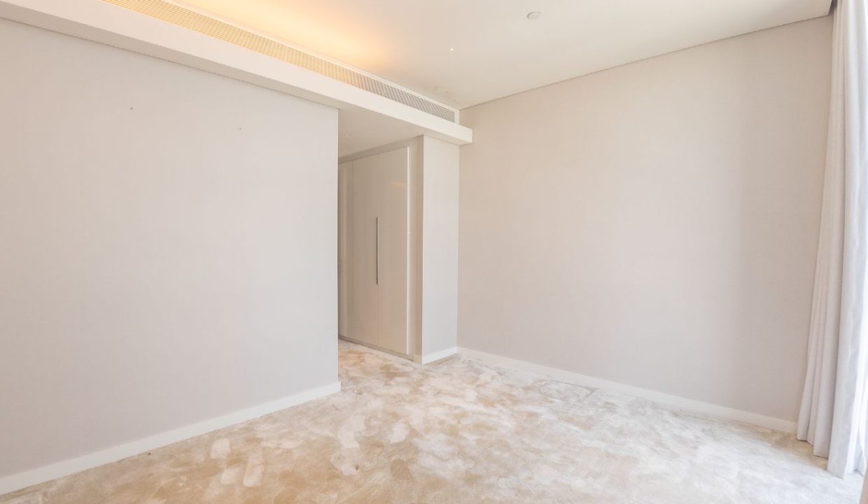 Elegant 3BR+Maid | Panoramic Sea & Ain Dubai View-11
