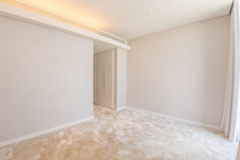 Elegant 3BR+Maid | Panoramic Sea & Ain Dubai View-11