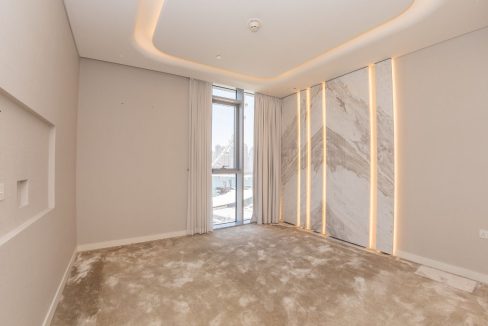 Elegant 3BR+Maid | Panoramic Sea & Ain Dubai View-12