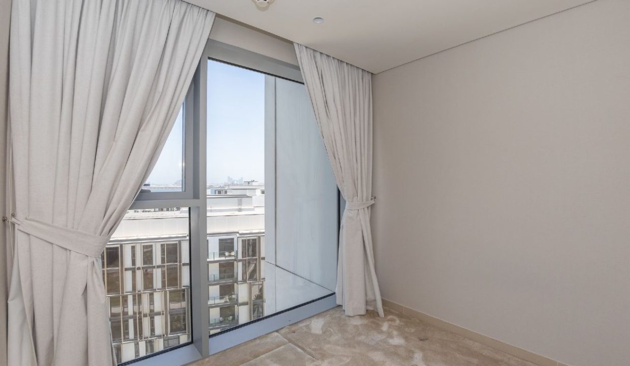 Elegant 3BR+Maid | Panoramic Sea & Ain Dubai View-14