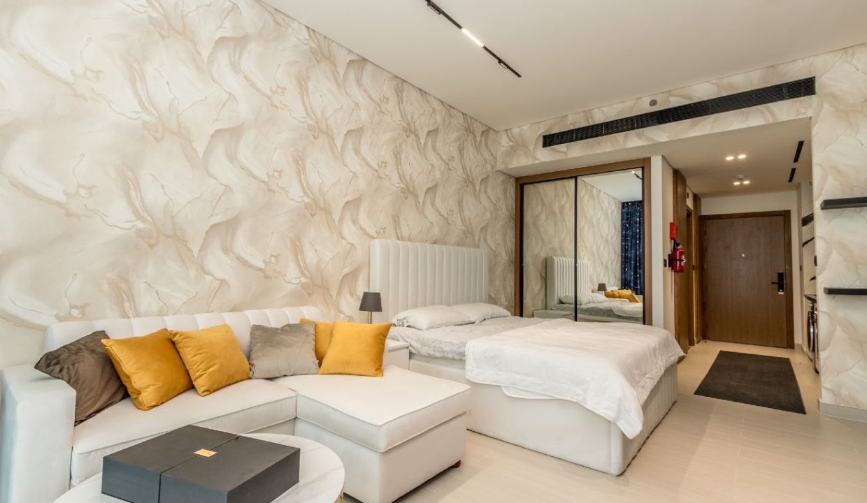 Brand-New Canal View Studio | Business Bay-2