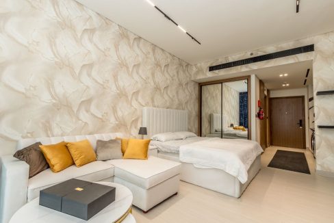 Brand-New Canal View Studio | Business Bay-2