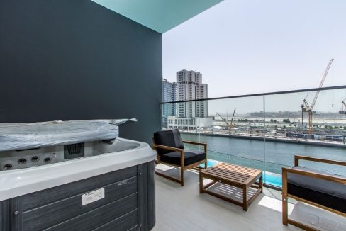Brand-New Canal View Studio | Business Bay-13