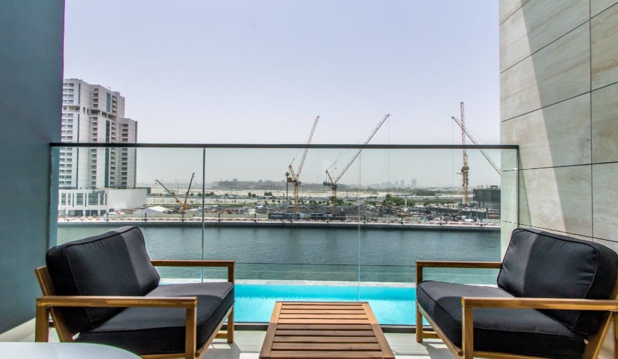 Brand-New Canal View Studio | Business Bay-14