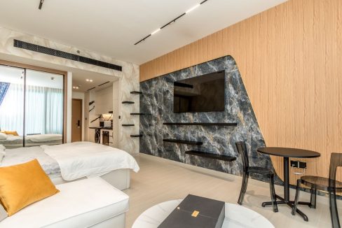 Brand-New Canal View Studio | Business Bay-3