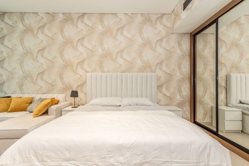 Brand-New Canal View Studio | Business Bay-4