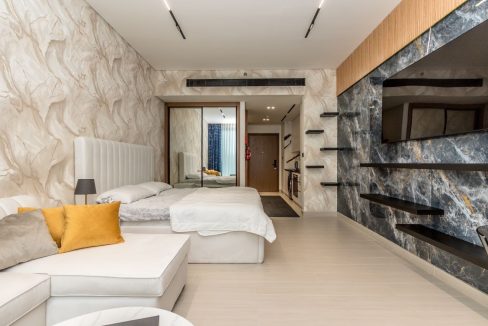 Brand-New Canal View Studio | Business Bay-1